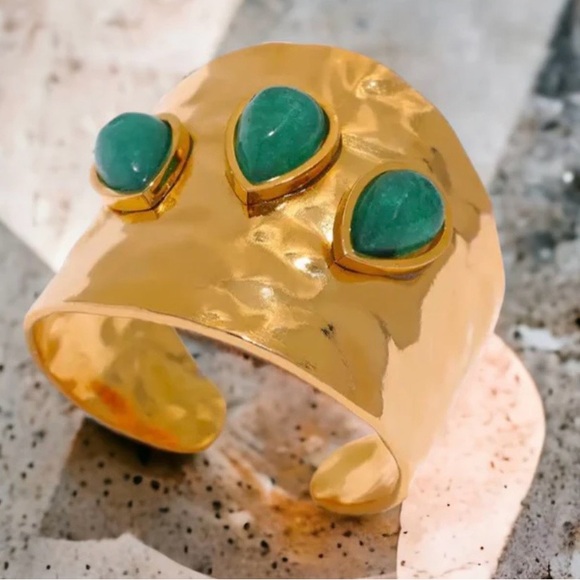 Anthropologie Jewelry - Anthro Ring - Hammered 14k Gold Plated Cuff Ring With Green Stone Accents